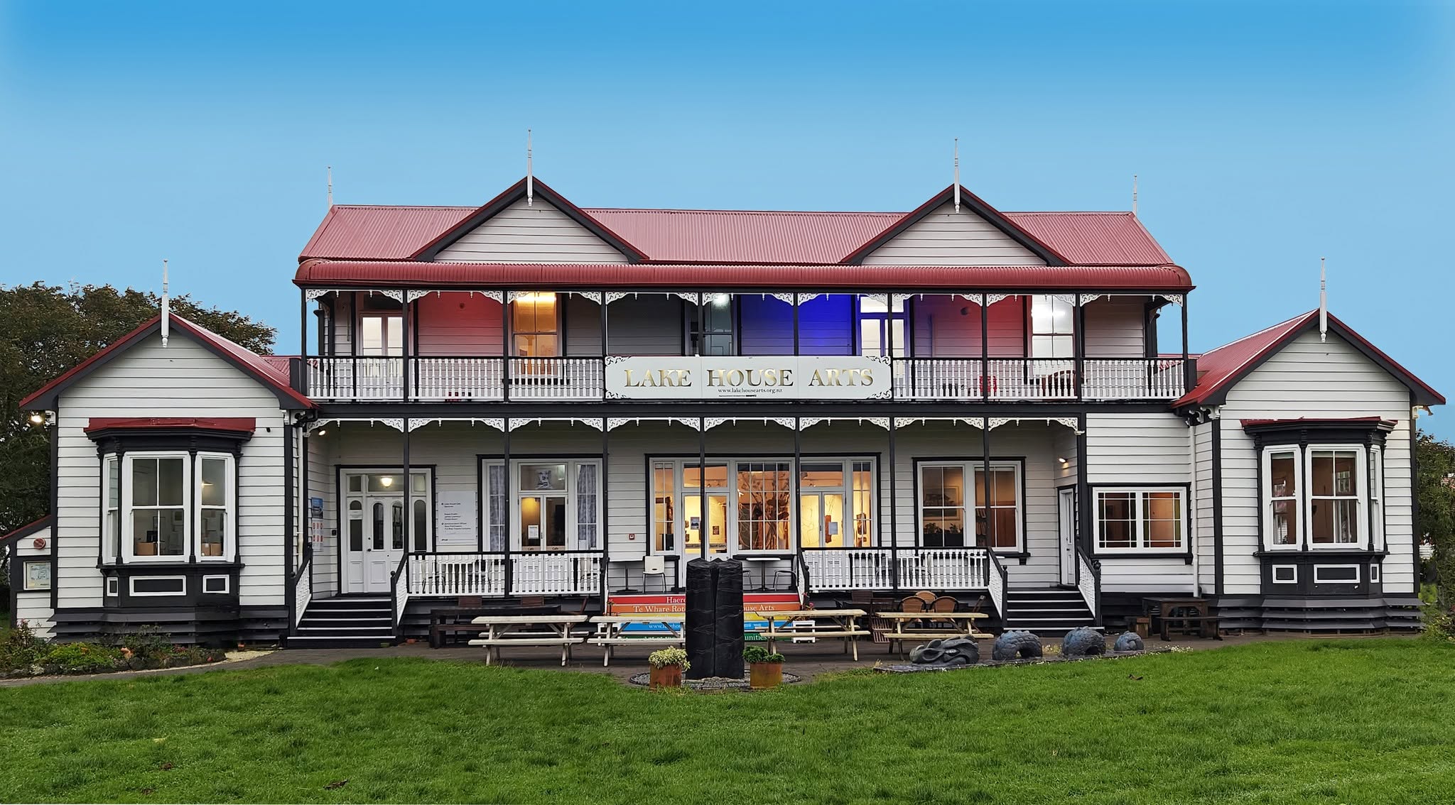 Lake House Arts Centre Fred Thomas Drive Takapuna Auckland heritage building gallery