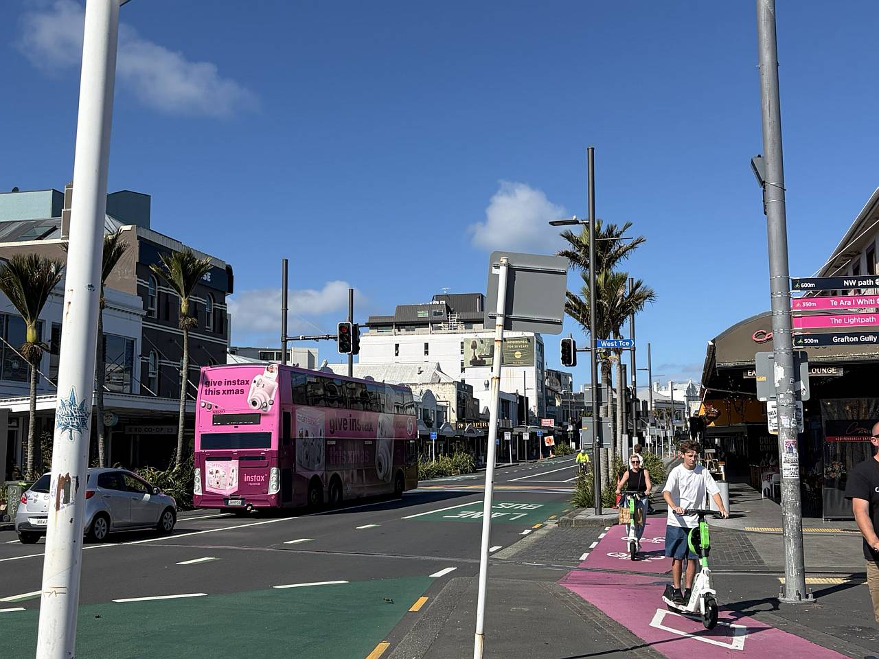 E-scooter Auckland city street