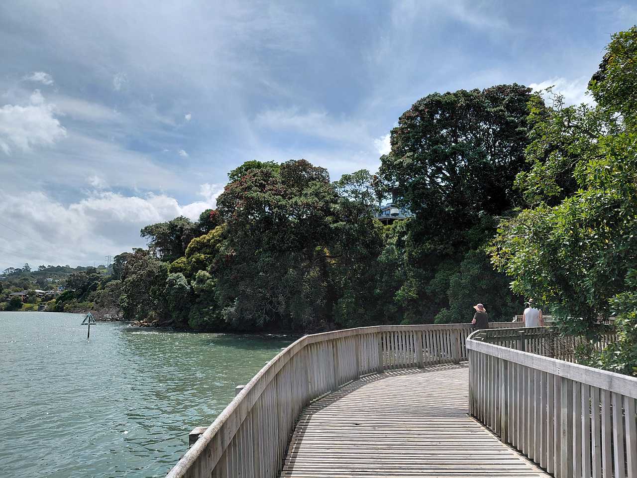 Taumanu Reserve Onehunga Auckland Manukau Harbour coastal park swimming boardwalk cliffs