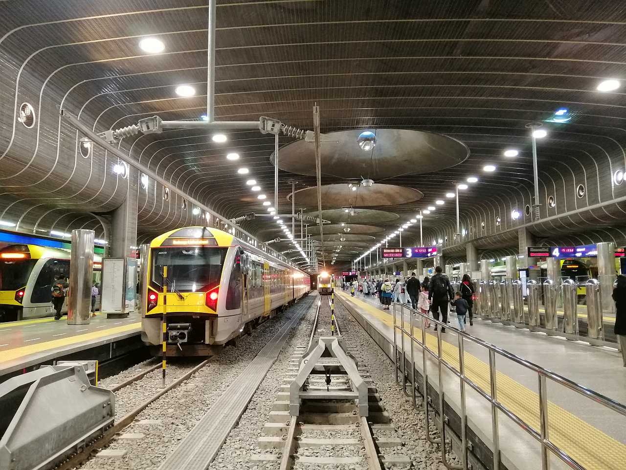 Auckland key train stations