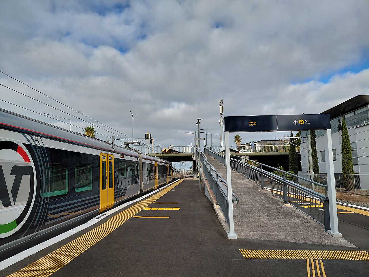 Train travel tips Auckland